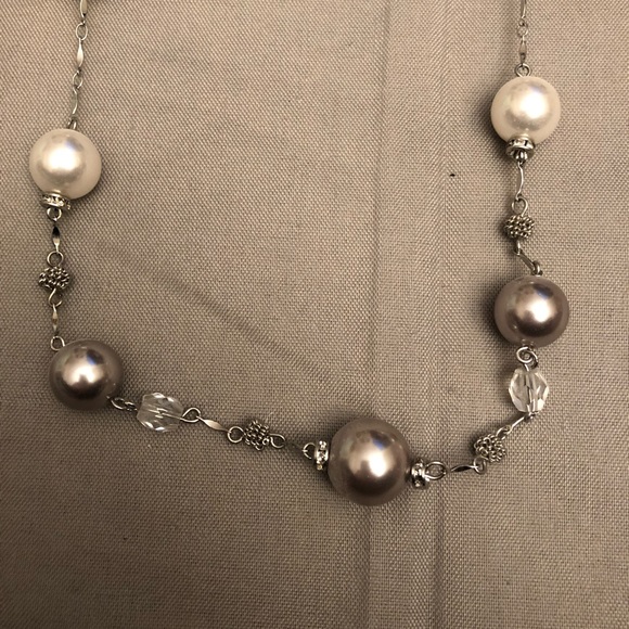 Loft silver and white long necklace - Picture 2 of 2